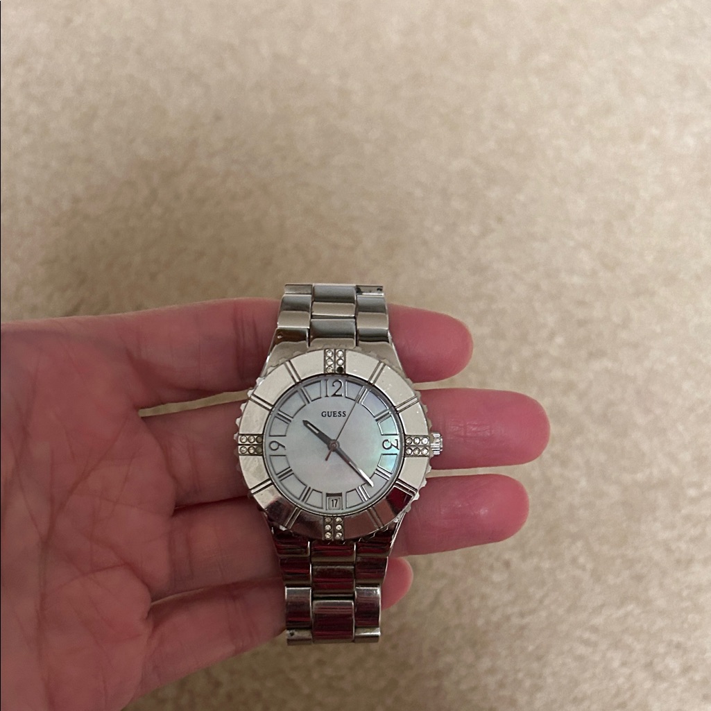 Guess Metallic Silver Timepiece Guess Metallic Silver Timepiece
